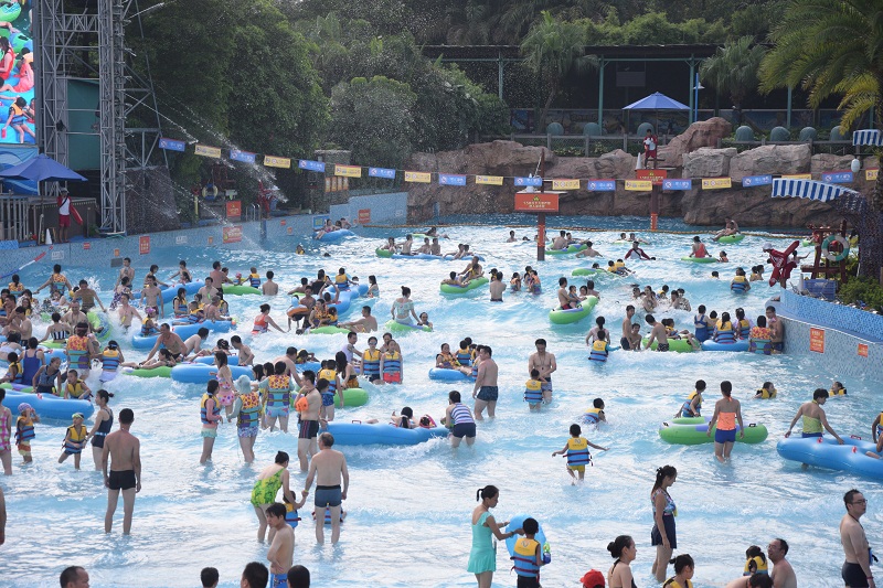 水上樂(lè)園設(shè)備廠家
